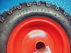 Колесо снегоотбрасывателя DDE ST7066/ST7066E 13х5.00-6 (795-522-122)