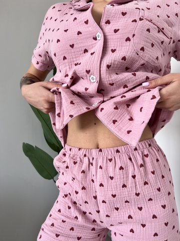 Пижама муслин кр. сердечки на розовом (рубашка+шорты)