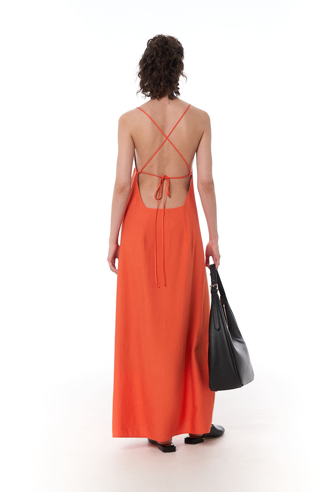 Платье макси с графичным вырезом на спинке, фактурная вискоза, апельсин