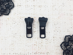 Бегунок трактор, автомат Т8, чёрный