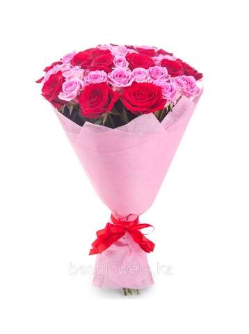 Букет из 29 красно-розовых роз (местные)