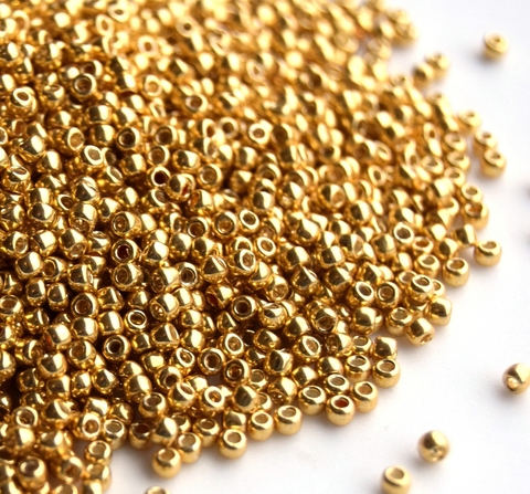 Бисер Тохо круглый 15/0 0557PF золотой