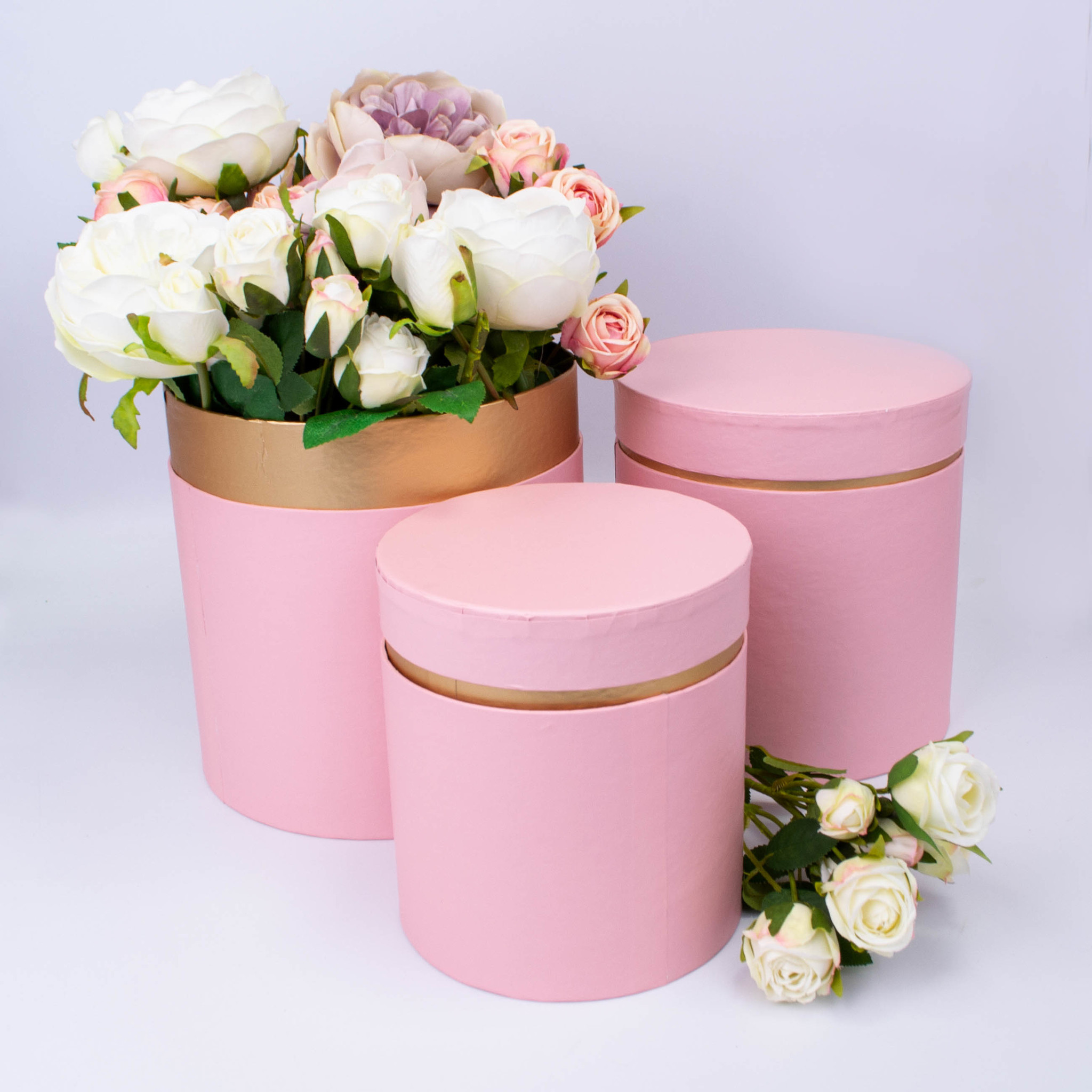 Набор тубусов. Тубус для цветов. Коробки тубусы. Цветы в тубусе. Коробка тубус розовая.