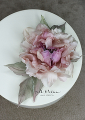 Брошь Винтажная роза из шелка