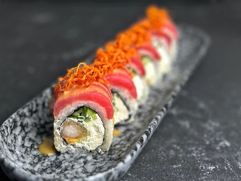 Ролл с креветкой темпура и тунцом