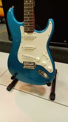 FENDER SQUIER Classic Vibe 60s Stratocaster LRL Lake Placid Blue