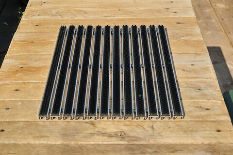 Придверная решетка Gidrolica Step – щетинистая, 390×590 мм