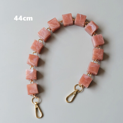 Ручка с розовыми квадратными бусинами S-05