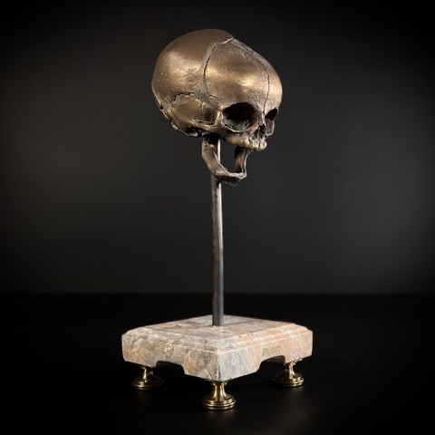 Статуэтка «Череп младенца»