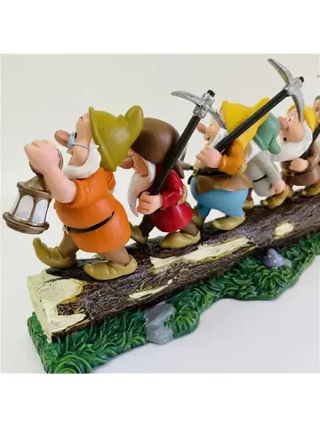 Набор фигурок Белоснежка и семь гномов