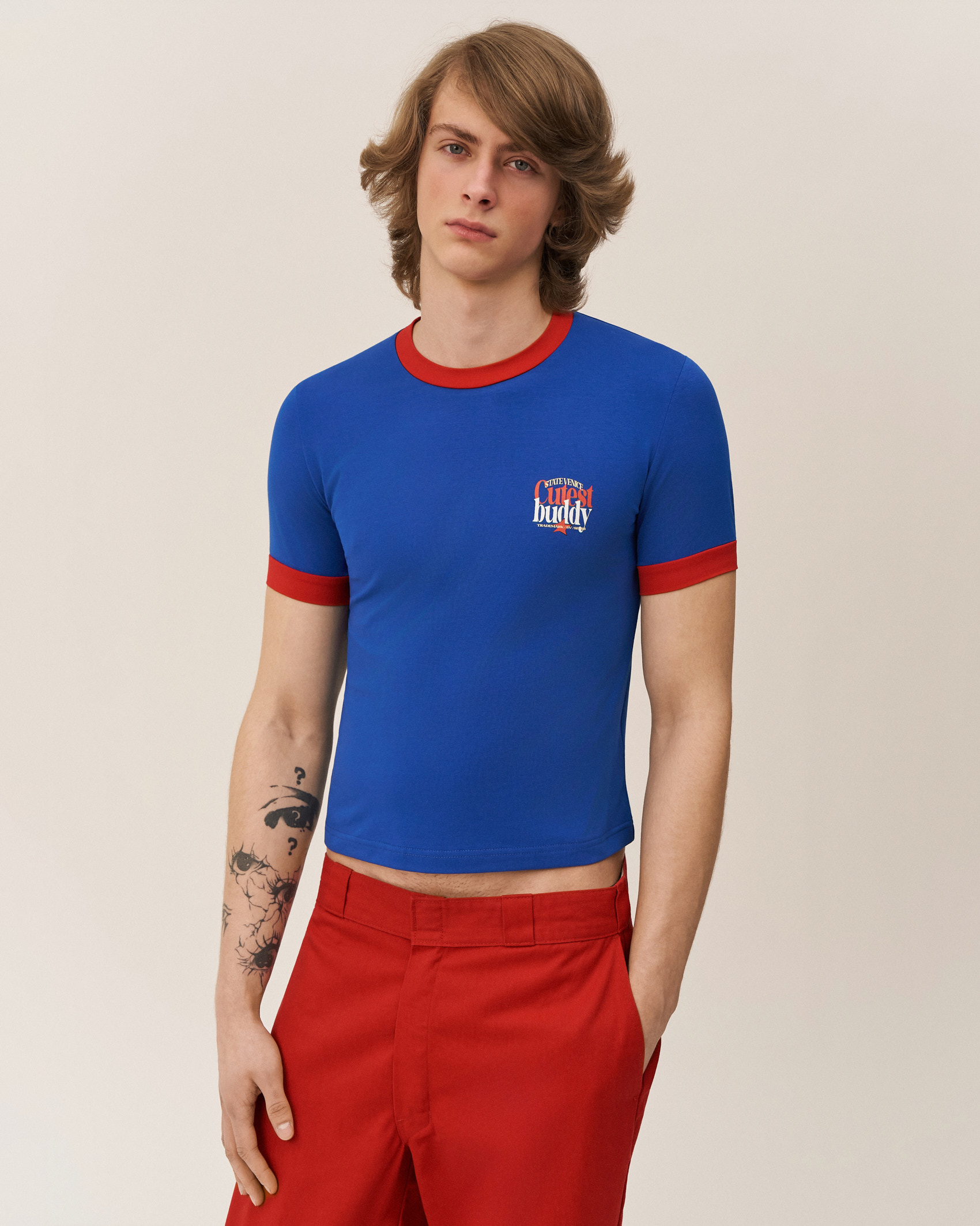 Приталенная футболка из облегченного хлопка