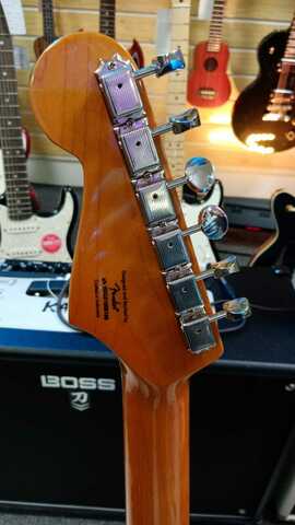 FENDER SQUIER Classic Vibe 60s Stratocaster LRL Lake Placid Blue