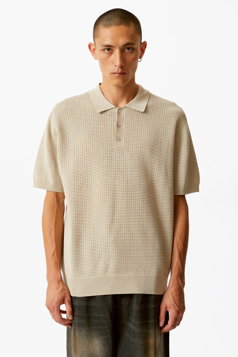 Бежевая футболка-поло Laine