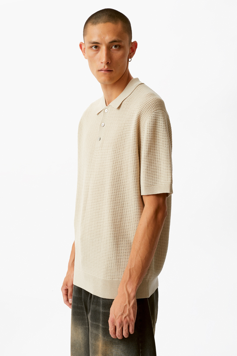 Бежевая футболка-поло Laine