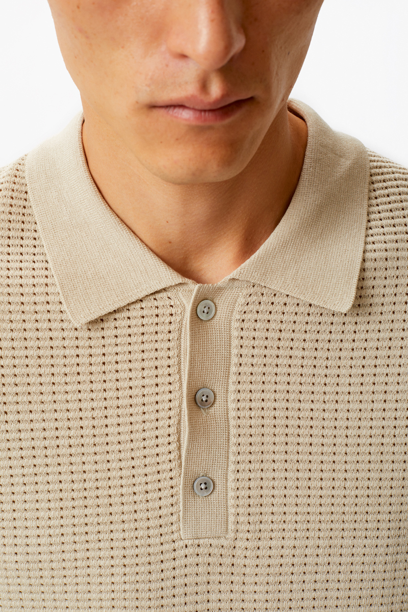 Бежевая футболка-поло Laine