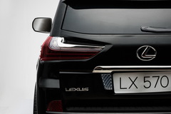 LEXUS LX 570 (ЛИЦЕНЗИОННАЯ МОДЕЛЬ)