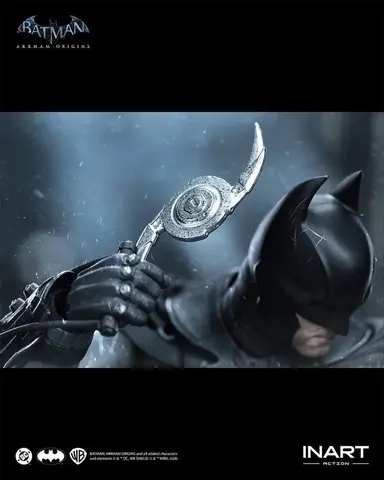 Фигурка Бэтмен Поврежденный в бою из игры Batman Arkham Origins 1/12