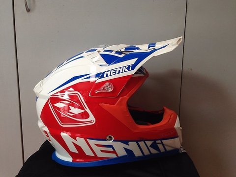 Кроссовый мото шлем NENKI NK316, красный-синий-белый