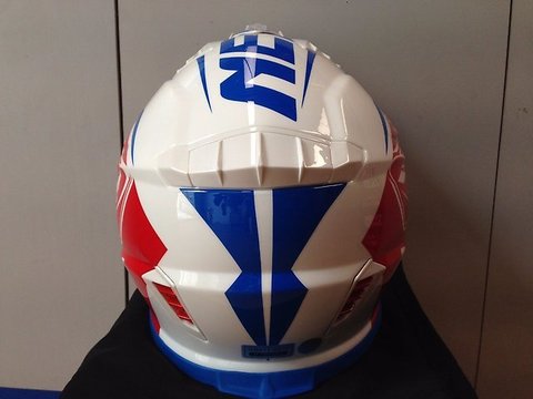 Кроссовый мото шлем NENKI NK316, красный-синий-белый