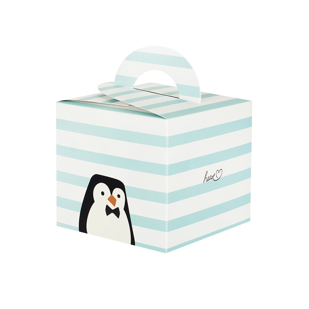Коробка мемов игра. Пингвин с подарком. Пингвин в коробке. Пингвин из коробки. Противовирусное с пингвином на коробке.