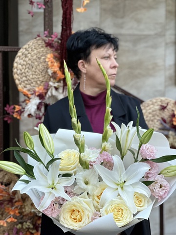 Авторский букет цветов "Саломея"
