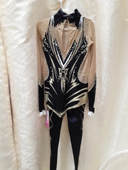 Комбинезон  для выступления б/у