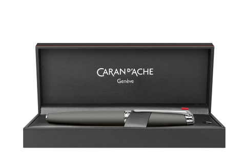 Ручка перьевая Caran d’Ache Leman Grey Matte, M (4799.405)