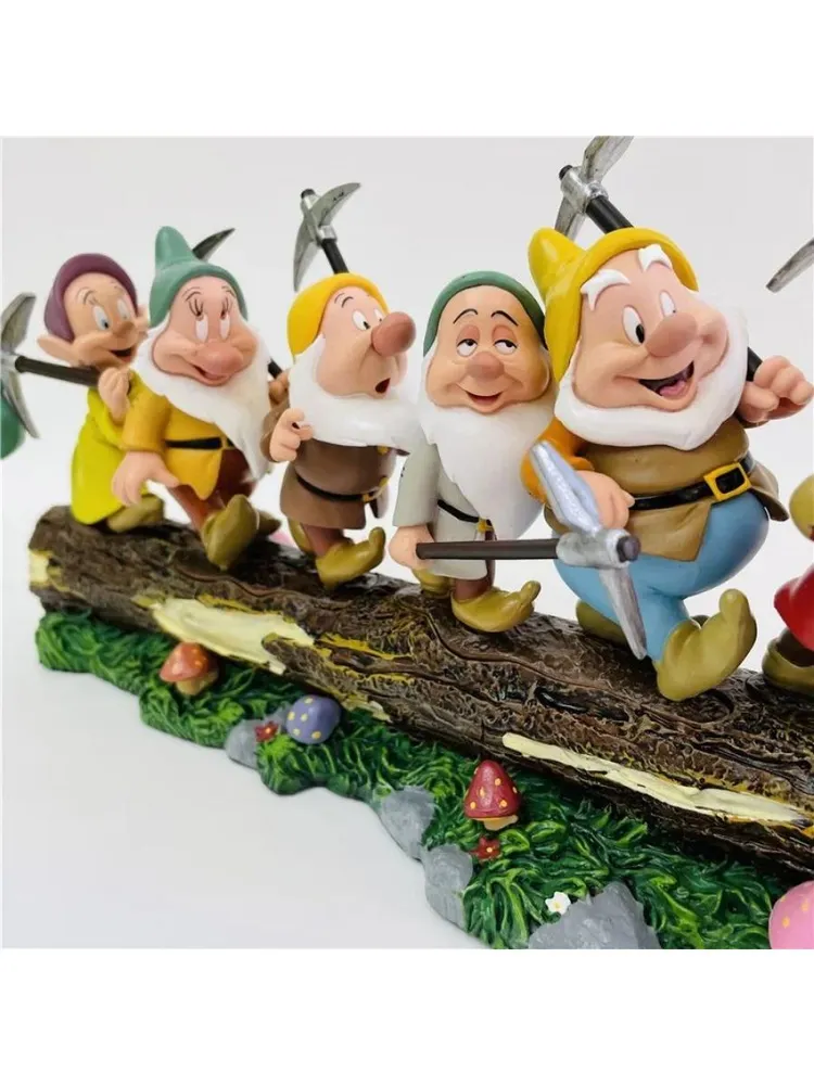 Набор фигурок Белоснежка и семь гномов