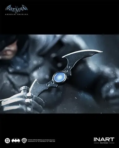 Фигурка Бэтмен Поврежденный в бою из игры Batman Arkham Origins 1/12