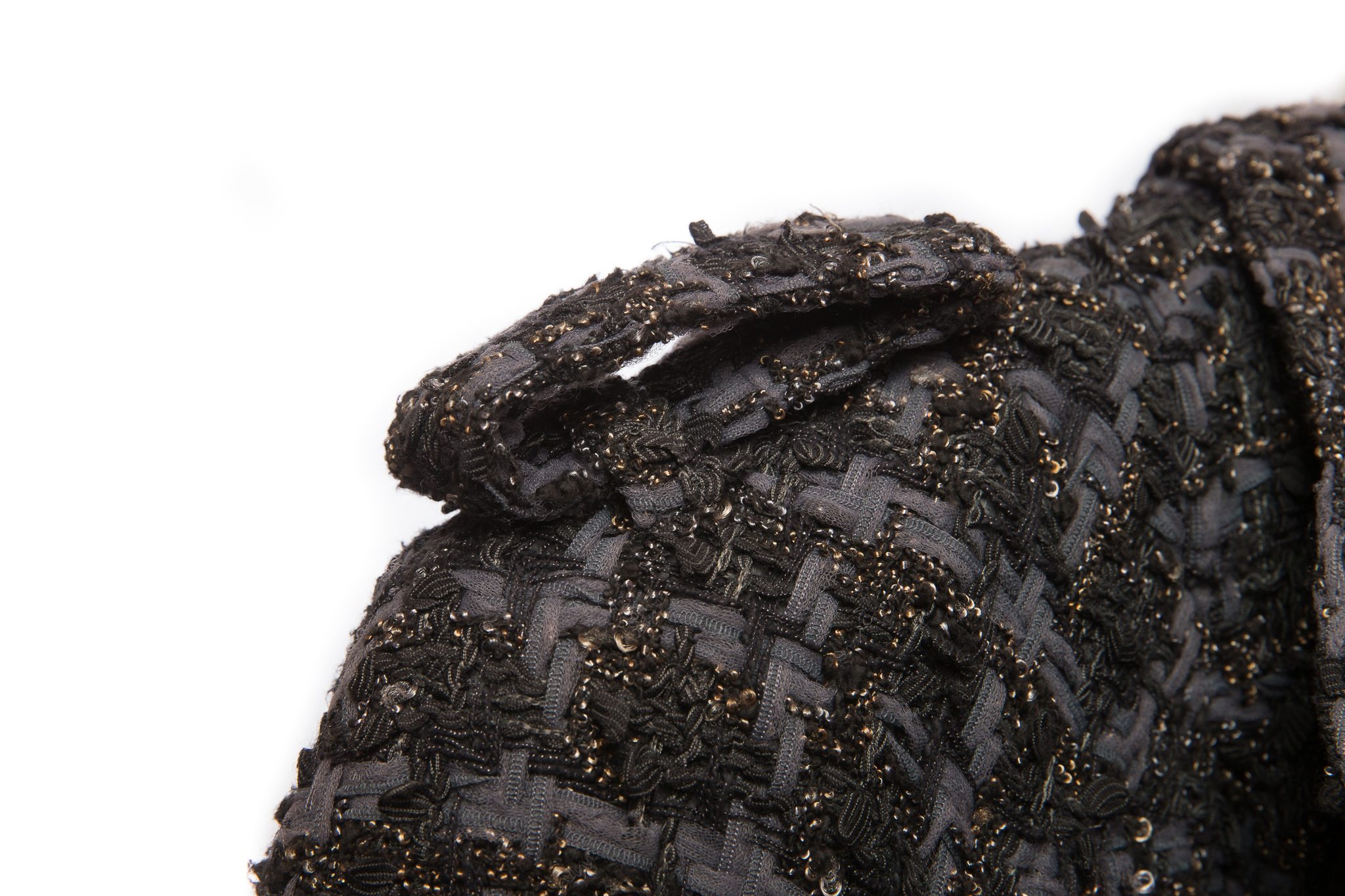 Стильное укороченное пальто с поясом из твида темных оттенков от Chanel, 40 размер.