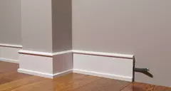 Плинтус DD712