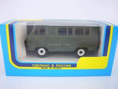 UAZ-3962 bus (plastic) khaki 1:43 Agat Mossar Tantal