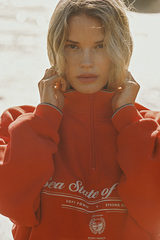 Толстовка на короткой молнии с принтом ATHLEISURE Морковь