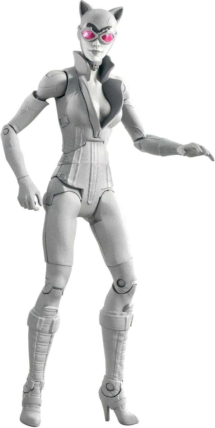 Набор черно-белых фигурок Бэтмен и Женщина кошка из игры Бэтмен Аркхэм Сити