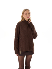 Шоколадный шерстяной свитер с молнией снизу