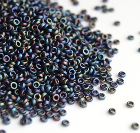 SPR-0401FR Бисер-разделитель 2.2*1мм матовый разноцветный ирис/ Spacer beads 2.2*1mm matted multi iris