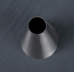 Насадка кондитерская  Трубочка ( d выходного отверстия 8 mm)