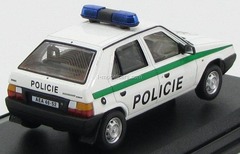 Skoda Favorit 136L Policie Ceske Republiky 1987 white/green Stripe Abrex 1:43