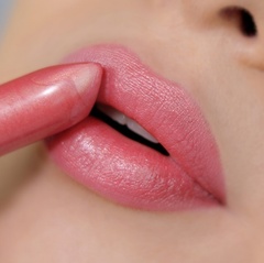 RELOUIS Помада PREMIUM GOLD №385 малиновый