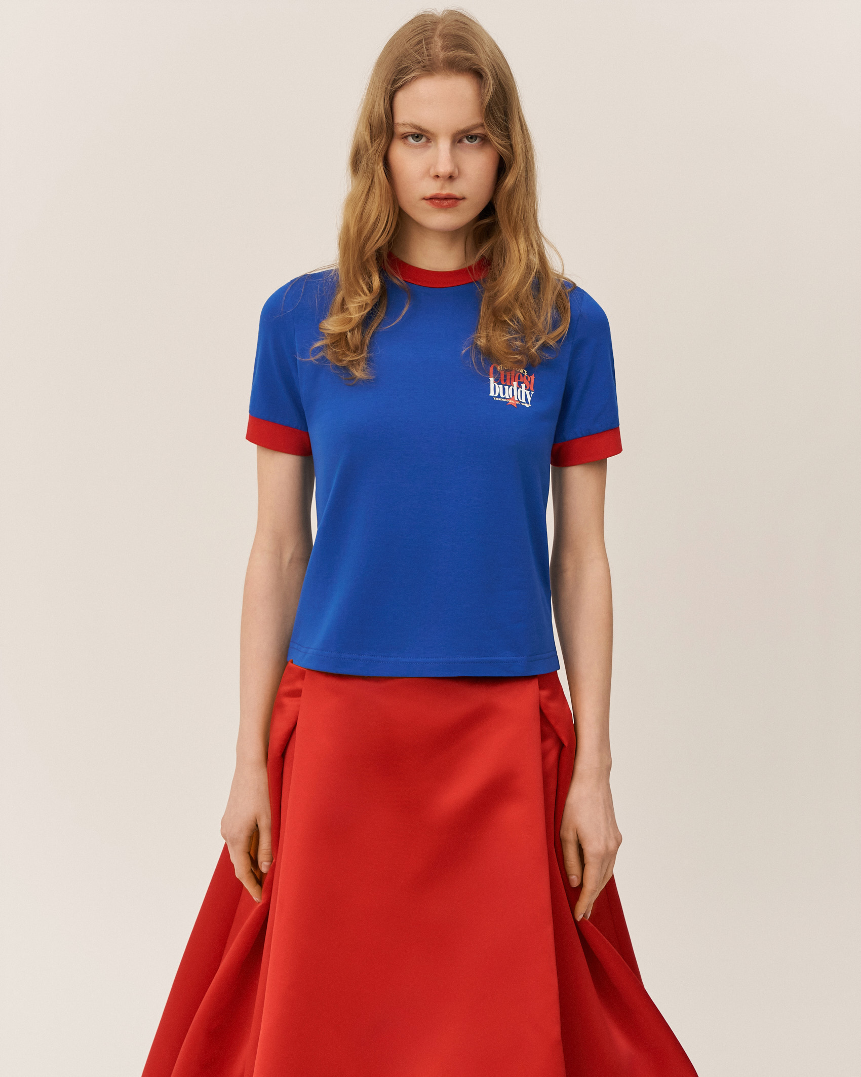 Приталенная футболка из облегченного хлопка