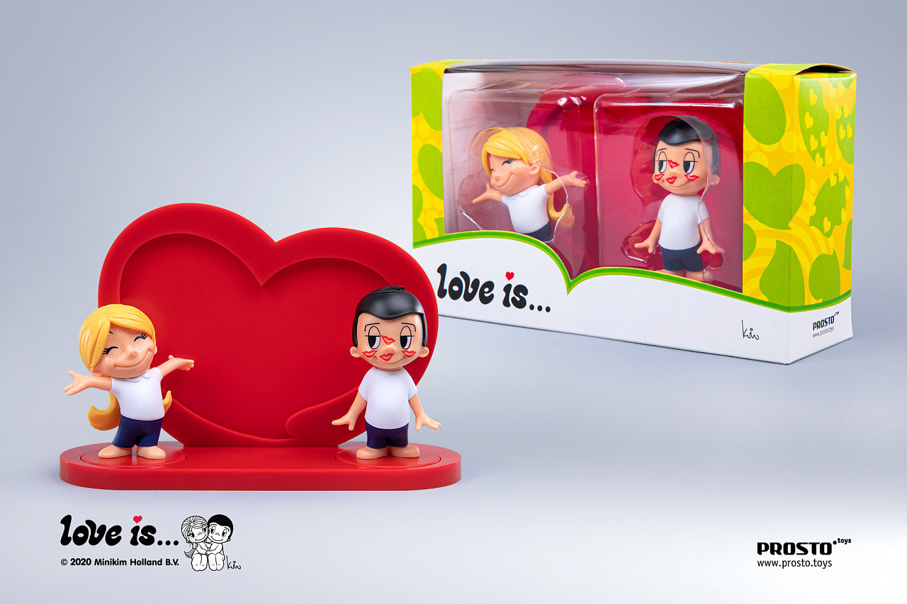 Love is... набор фигурок: купить сувенир Любовь это... в интернет магазине  Toyszone.ru