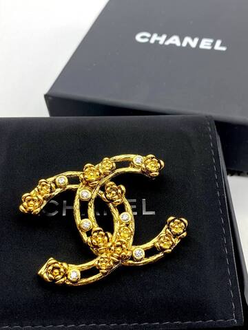 Брошь CHANEL