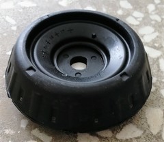 ОПОРА АМОРТИЗАТОРА ПЕРЕДНЕГО SOLARIS, RIO III PHG (ОТВЕРСТИЕ ПОЛУМЕСЯЦ)