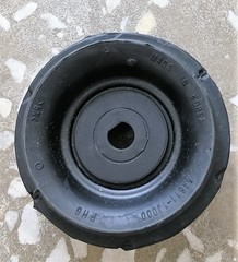 ОПОРА АМОРТИЗАТОРА ПЕРЕДНЕГО SOLARIS, RIO III PHG (ОТВЕРСТИЕ ПОЛУМЕСЯЦ)