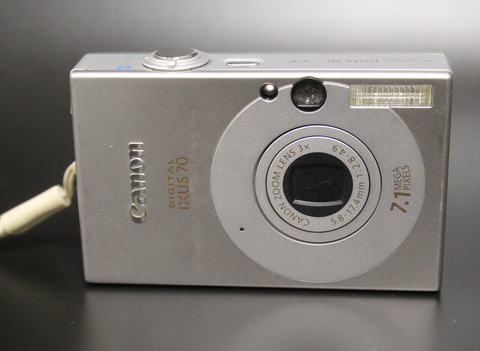Фотоаппарат Digital Canon XVS70. 7.1 megaPixels в чехле XF