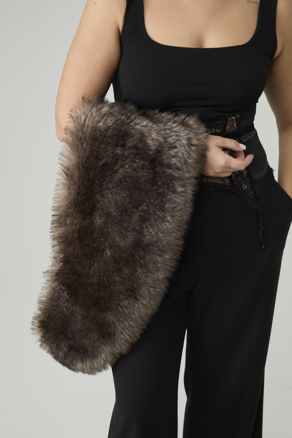 Меховая накидка из искуственного меха, темно-коричневый