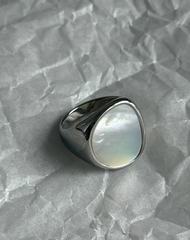 84602-kolco-pechatka-razyomnoe-s-perlamutrom