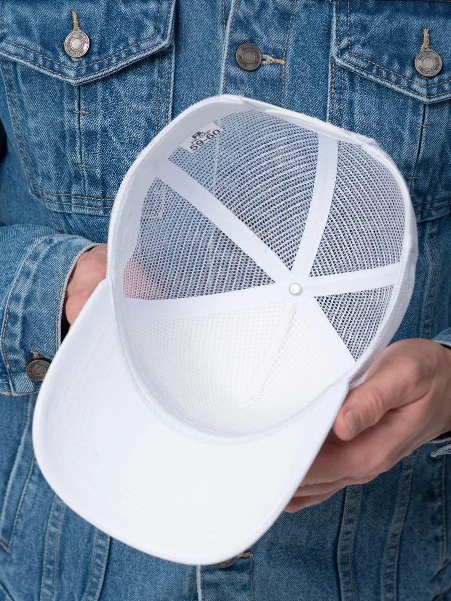 Бейсболка с сеткой летняя белая