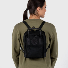 Рюкзак Fjallraven Kanken №2 Mini Black Edition черный, 7 л