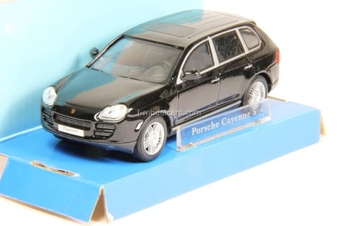 Porsсhe Cayenne S black Cararama 1:43